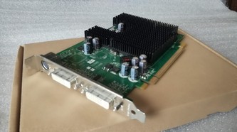 NVDIA GeForce 7300LE 256MB TrueMemeory - Fujitsu Siemens